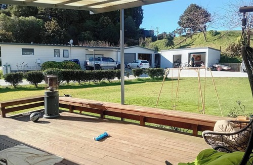 Waitao House | Large Sunny rural family accommodation, plenty of space, perfect for A.M.S Games