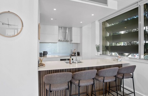 Auckland Central Business District Apartment | Lighter Quay Ground Floor Renovated Pool & Views