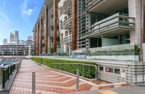 Auckland Central Business District Apartment | Lighter Quay Ground Floor Renovated Pool & Views