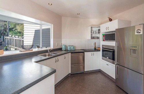 Stepneyville House | Lighthouse Vista