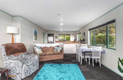 Te Kaha House | Little Kowhai - Te Kaha Holiday Home