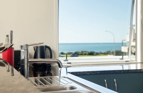 Mount Maunganui Apartment | Longbeach Ocean View 3 Bedroom Apartment