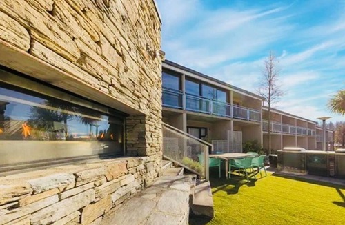 Wanaka Apartment | Longer break this Labour weekend @ Wanaka - 2026! Quality time with all u need