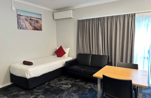 Hamilton Apartment | Lorne Apartments
