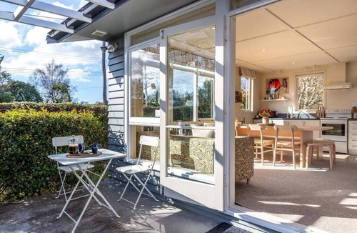 Two Mile Bay House | Loulou Lodge - family fun, close to lake