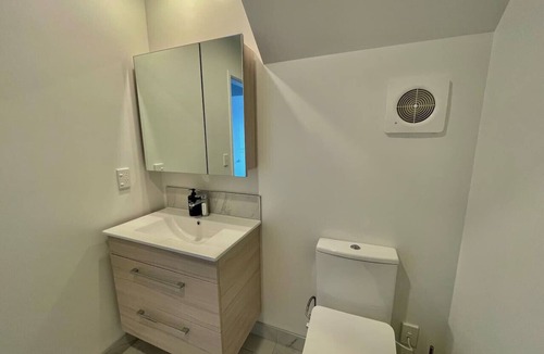 Christchurch City Centre Apartment | Lovely and Bright 2 Bed 2 Bath Home
