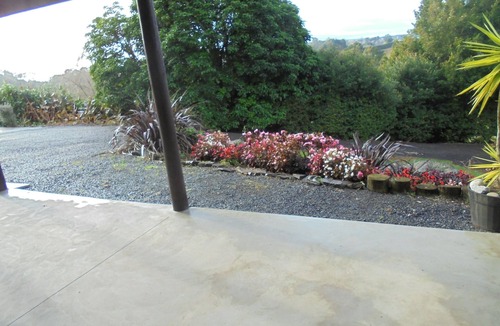 Tanners Point Apartment | Lower Kaimai Retreat