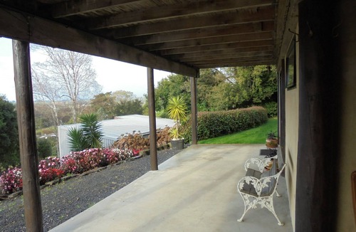 Tanners Point Apartment | Lower Kaimai Retreat