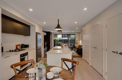Hamilton Apartment | Luxe City Villa, Golf Green, Projector -By KOSH