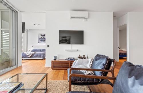 Freemans Bay Apartment | Luxury 2 bed2bath penthouse Free secure carpark