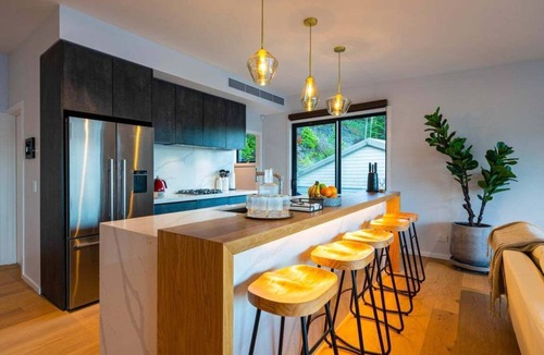 Fernhill House | Luxury Away - Belle Vue-AC-Fireplace-BBQ