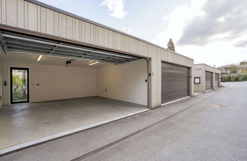 Wanaka Apartment | Luxury Lakefront Studio with Stunning Views