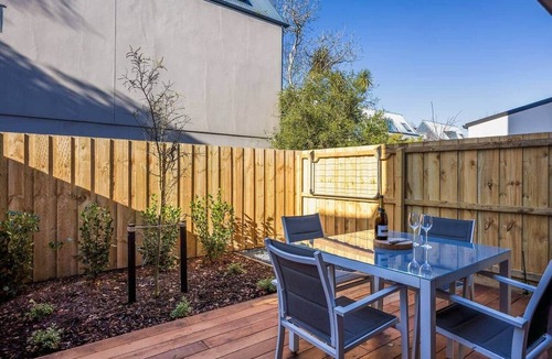 Linwood Apartment | Luxury on Gloucester