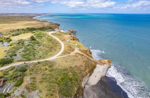 Waverley House | Luxury Seaside Getaway - New Build
