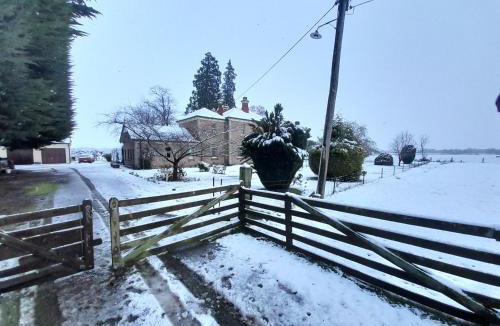 Conical Hill Bed & Breakfast | Mainholm Lodge