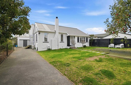 Rotorua House | Maison Millie - Central, Pet-Friendly, Sleeps 4