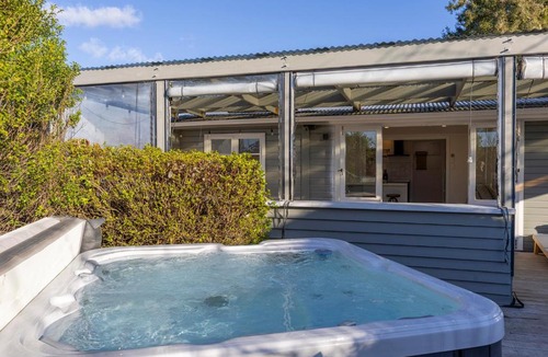 Mangakino House | Make it a Magical Christmas at the Lake