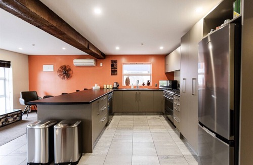 Dunedin City Centre Apartment | Manor Place Stays Apartment one