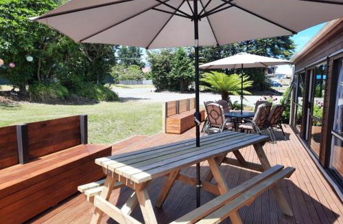 National Park Village Hostel | Manowhenua Lodge Hostel