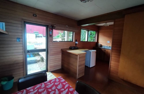 Raglan Apartment | Manu Bay Homestay.With great views.Access beach on bush track from here.