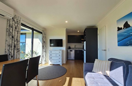 Redwood Valley Apartment | Mapua View! Surrounded by rolling pasture and manicured gardens