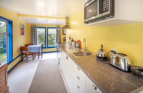 Port Levy House | Matagouri Cottage - Christchurch, Port Levy Holiday Home