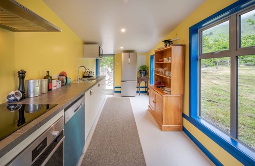 Port Levy House | Matagouri Cottage - Christchurch, Port Levy Holiday Home