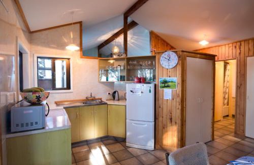 Collingwood House | Matai Cottage - Pakawau Bach