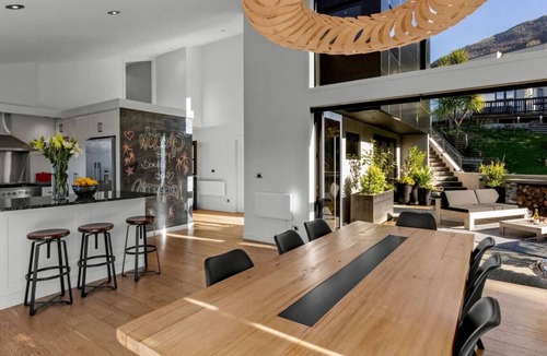 Fernhill House | Matakauri House Queenstown by MajorDomo | Elevated Aspen Grove Villa with Lake Wakatipu & Remarkables Views, Spa & Outdoor Fireplace