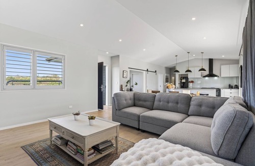 Mangawhai House | Meadow Escape - Mangawhai Holiday Home