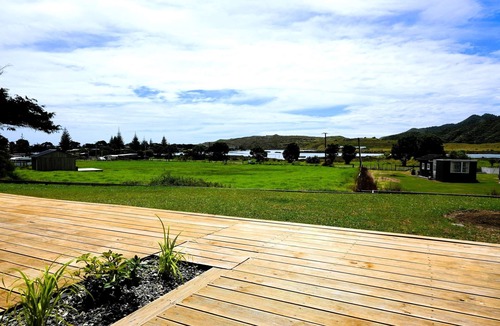 Marokopa House | Mee ‘N G’s Boat Shed Marokopa’s finest luxury stay!