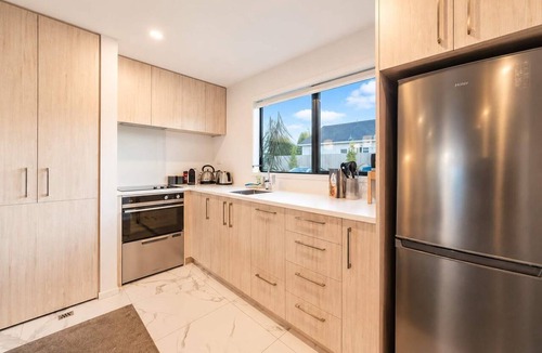 Saint Albans House | Merivale 2BR | Parking + Fenced Backyard
