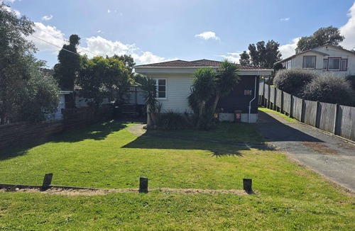 Paraparaumu Beach House | Middleton Near The Beach