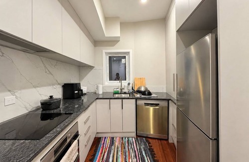 Newlands Apartment | Million Dollar View