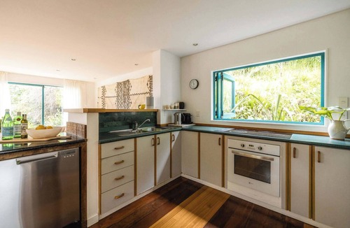 Palm Beach House | Miro Retreat - Sun-Soaked Palm Beach