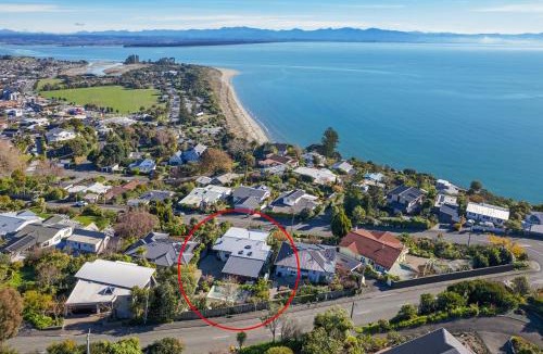 Nelson House | Moana Escape - Tasman Bay Views, Pool, Spa & Sauna