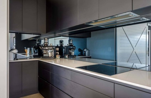 Wanaka Villa | Modern 3 Bedroom Home in Wanaka with Mountain View
