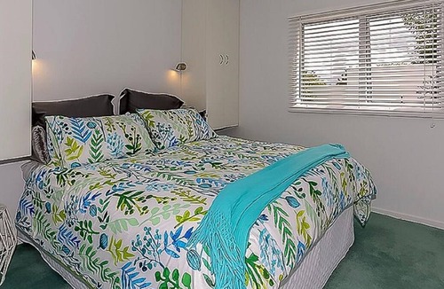 Omokoroa Apartment | MODERN ACCOMMODATION IN FABULOUS LOCATION!