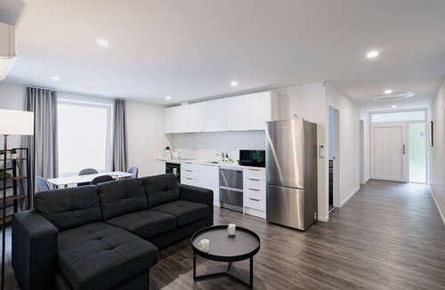 Dunedin City Centre Apartment | Modern Central Apartment, Flexible Bed Options