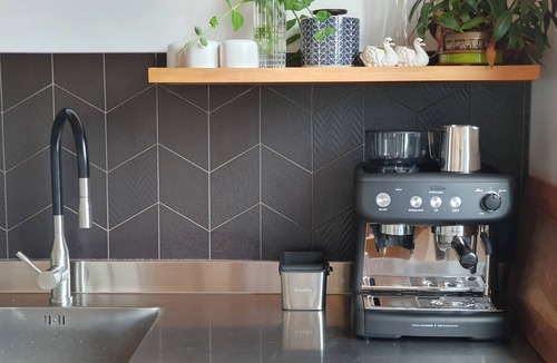 Stanmore Bay House | Modern coastal family retreat, 5 mins drive to local beaches