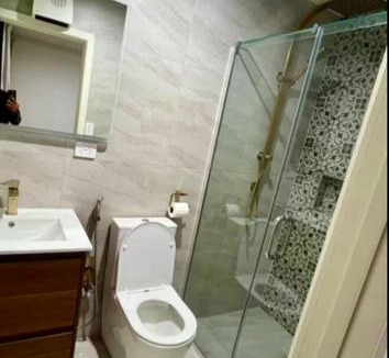 Lowburn House | Modern Ensuite Room with Light Kitchenette & Private Entrance in Cromwell