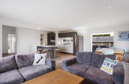 Waihi Beach House | Modern Kiwi Bach - Waihi Beach Holiday Home
