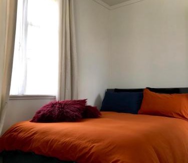 Greenlane - Ellerslie House | Modern, recently renovated, private house with parking