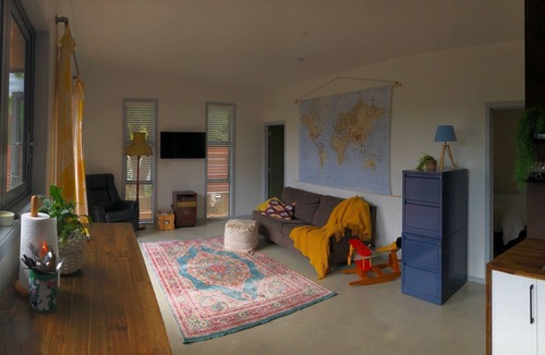 Lynmore Apartment | Modern Redwoods Retreat, Sauna and Gym, Mountain Bike Trails at Your Door