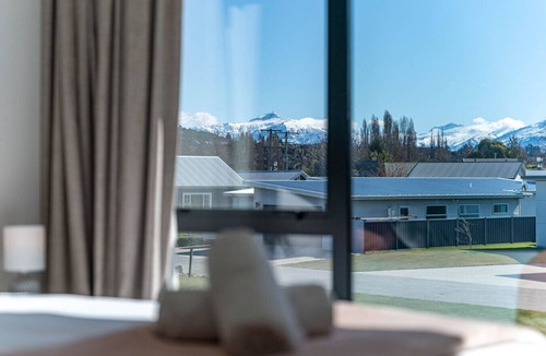 Albert Town Villa | Modern Warm And Cosy Townhouse - 5min To Wānaka