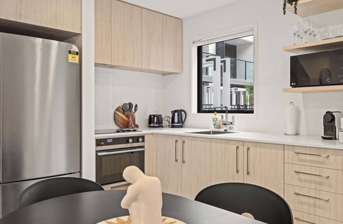 Mount Albert House | Mount Albert Marvel: Carrington Views