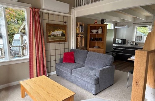 Dalefield House | Mountain View Lodge