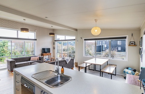 Ohakune House | Mountainview Glimpse - Ohakune Holiday Home