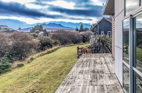 Ohakune House | Mountainview Glimpse - Ohakune Holiday Home
