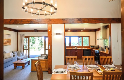 Kinloch House | Muirs Reef Lodge | Private Luxury Accommodation, Lake Taupo, Kinloch